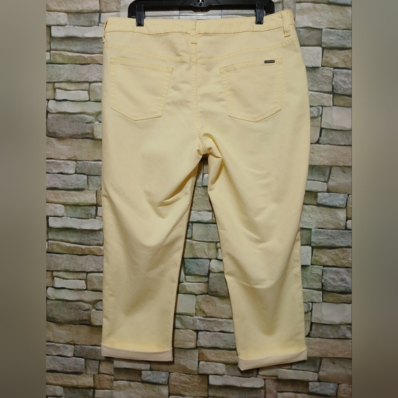 JENNIFER LOPEZ Yellow Cropped Jeans Size 14 Shabby Chic Casual - Picture 2 of 5